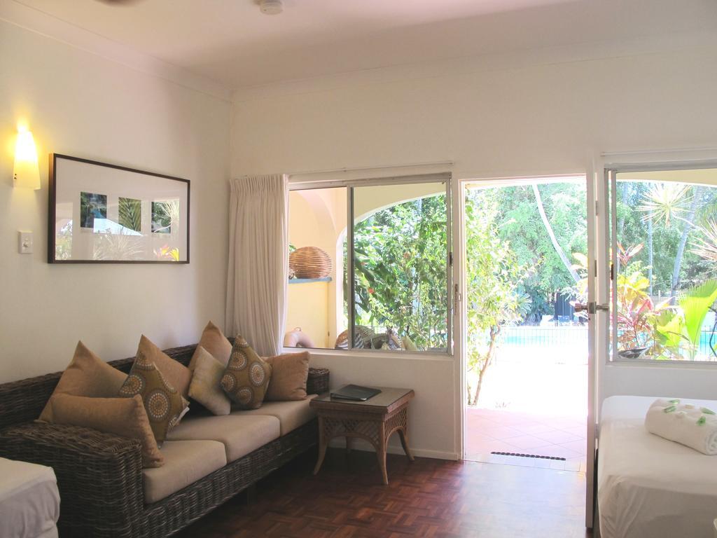 Villa Marine Holiday Apartments Cairns Yorkeys Knob Kültér fotó