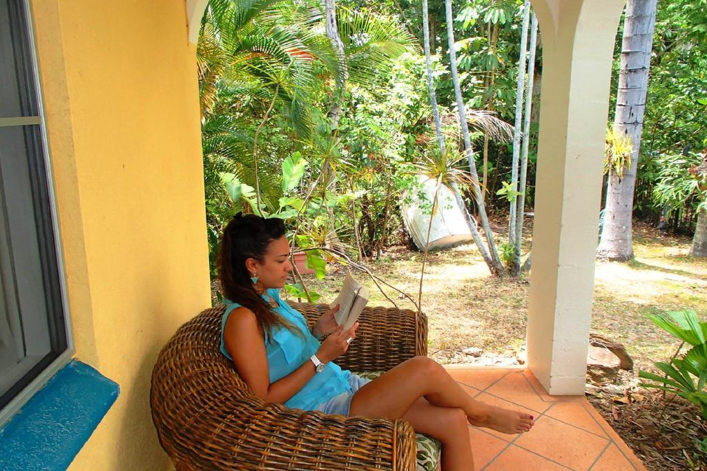 Villa Marine Holiday Apartments Cairns Yorkeys Knob Kültér fotó
