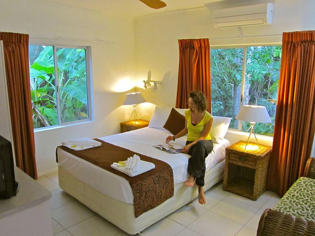 Villa Marine Holiday Apartments Cairns Yorkeys Knob Kültér fotó